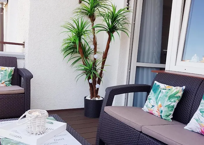 Lägenhet Apartament Z Garazem W Kolobrzegu