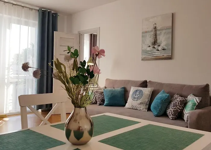 Lägenhet Apartament Z Garazem W Kolobrzegu Kołobrzeg