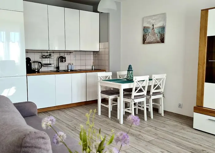 Apartament Z Garazem W Kolobrzegu Колобжег